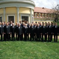 60 Jahre Albert-Fischer-Chor 2005, vor der Rotunde Residenzschloss Sondershausen